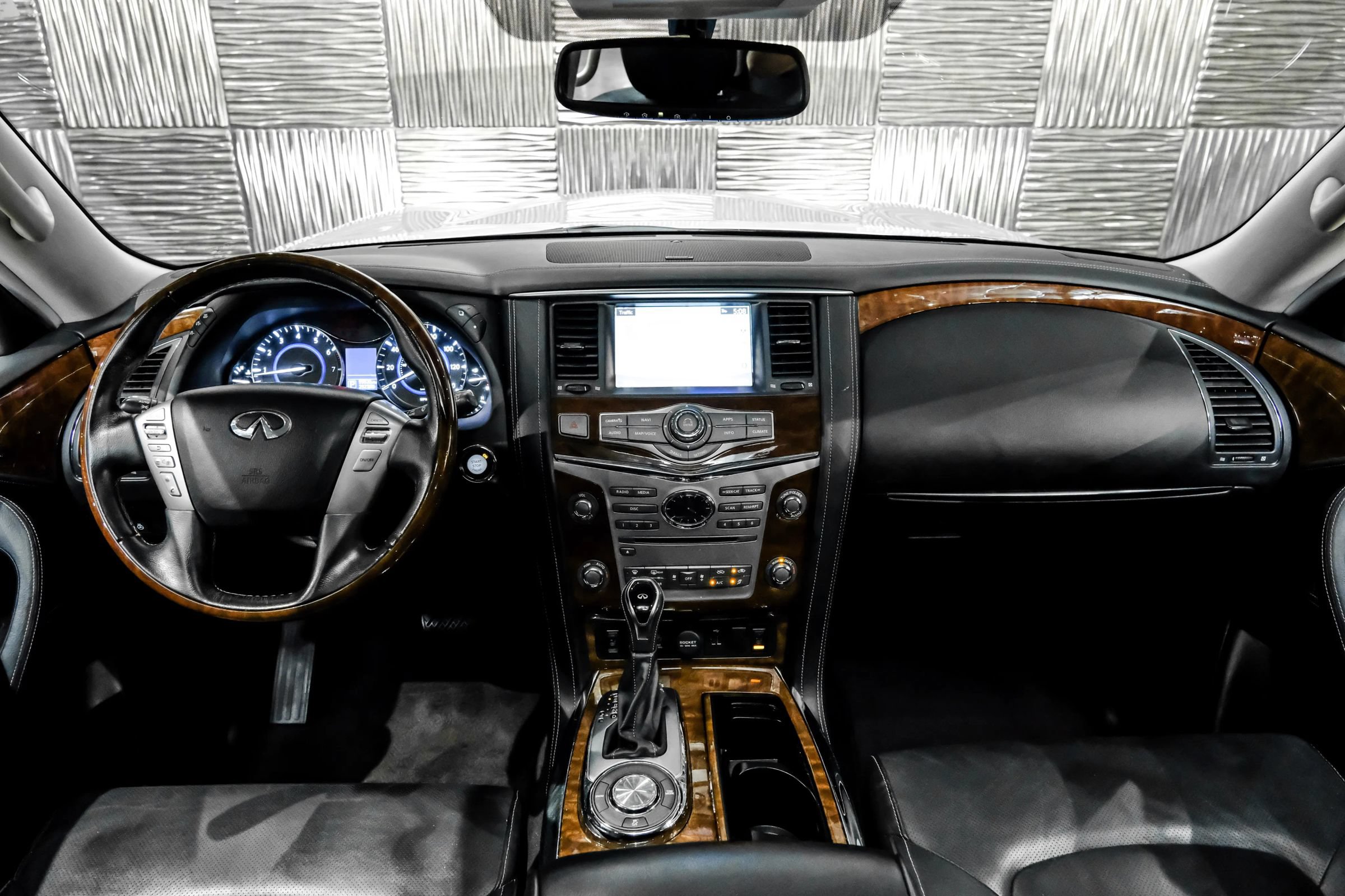 Used 2019 INFINITI QX80 Luxe RWD image 12