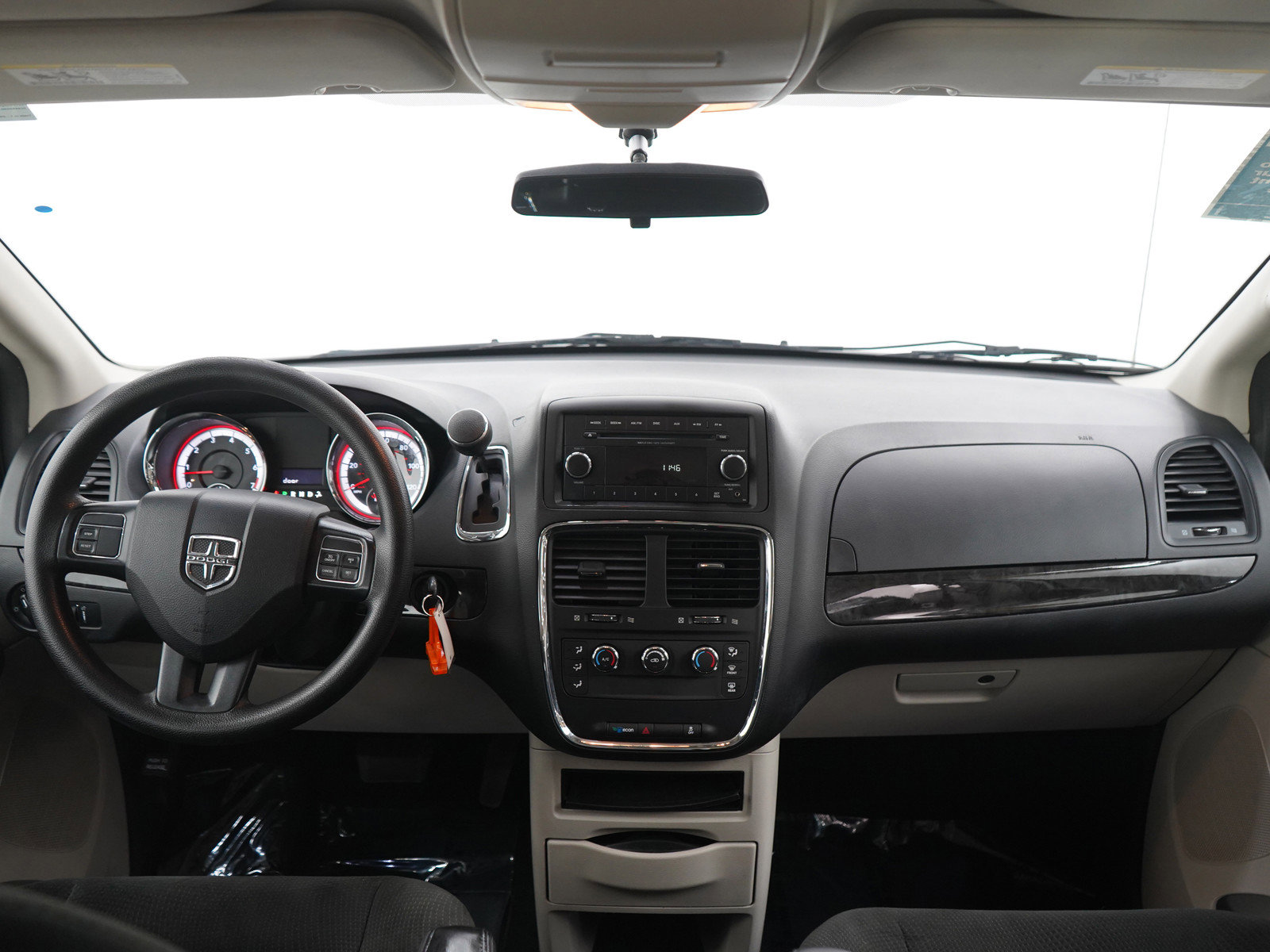 Used 2015 Dodge Grand Caravan American Value Package FWD image 14