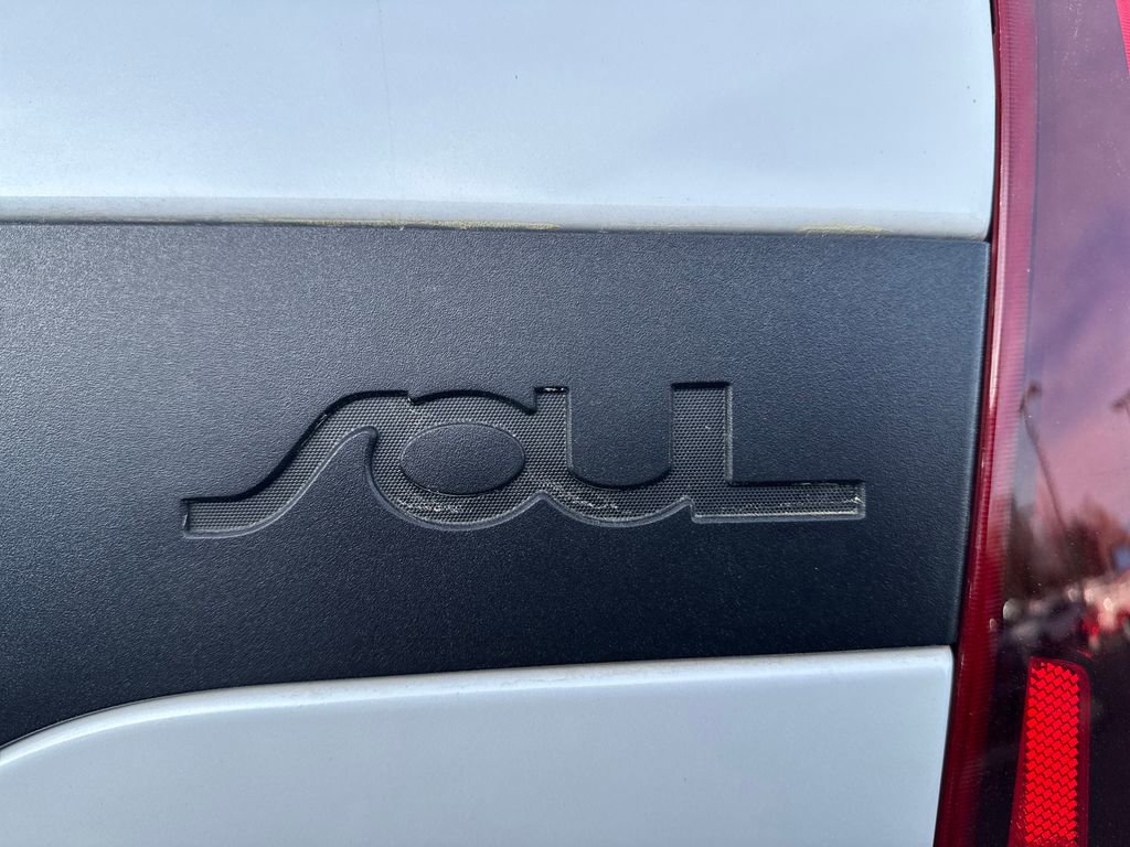 Used 2020 Kia Soul EX FWD image 25