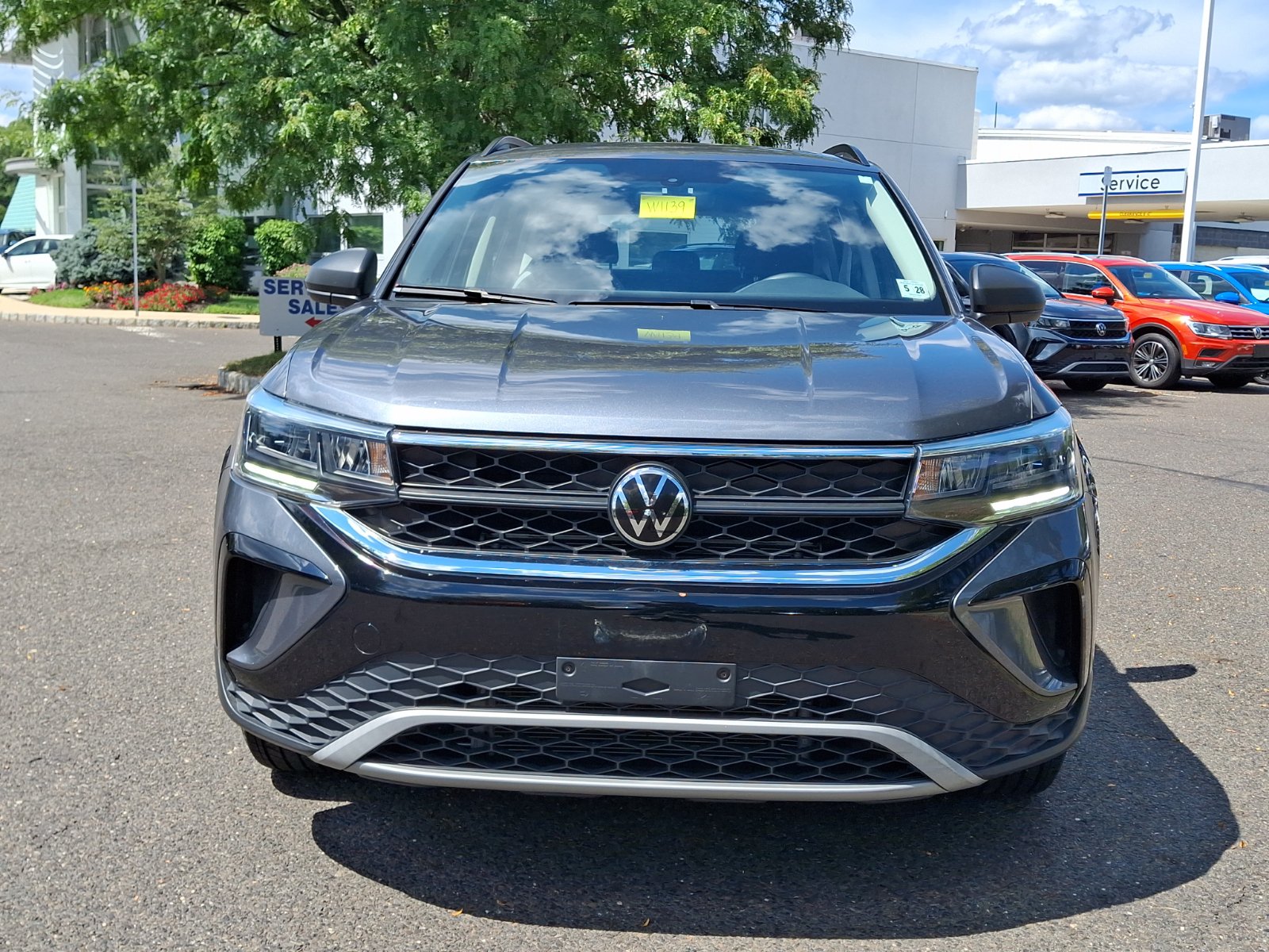 Used 2023 Volkswagen Taos S FWD image 2