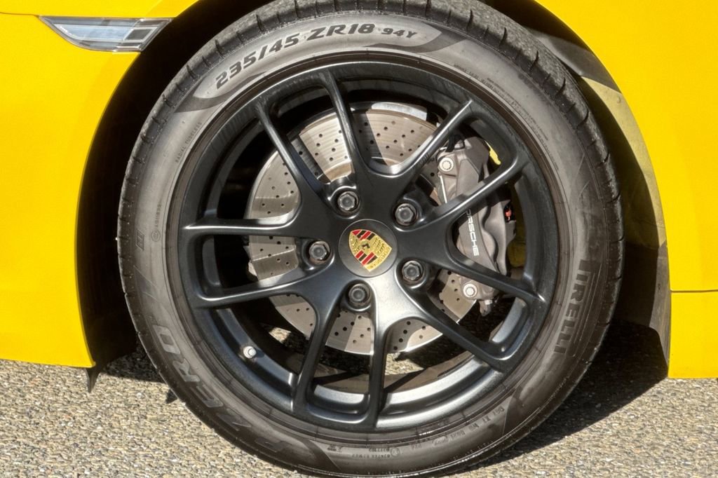 Used 2022 Porsche 718 Cayman RWD image 23