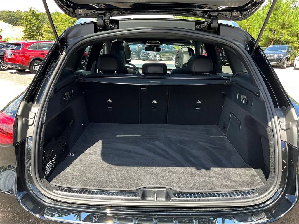 Used 2026 Mercedes-Benz GLC 300 4MATIC image 37