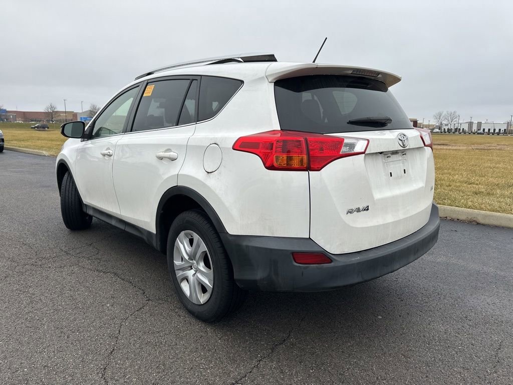 Used 2015 Toyota RAV4 LE image 8