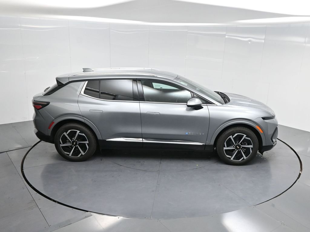 Used 2025 Chevrolet Equinox EV LT w/ Convenience Package image 56