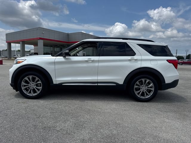 Used 2022 Ford Explorer XLT w/ Equipment Group 202A RWD image 3