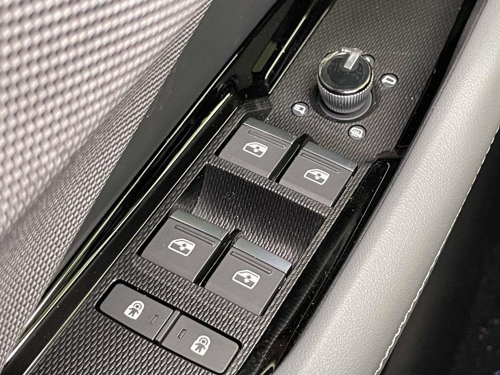 New 2026 Audi Q3 quattro 2.0T AWD/4WD image 37