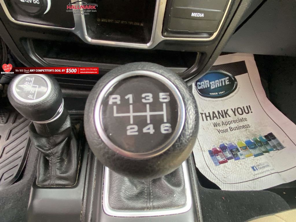 Used 2021 Jeep Gladiator Sport image 17