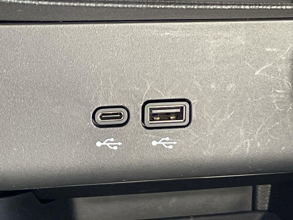 Certified 2024 Buick Encore GX Sport Touring image 35