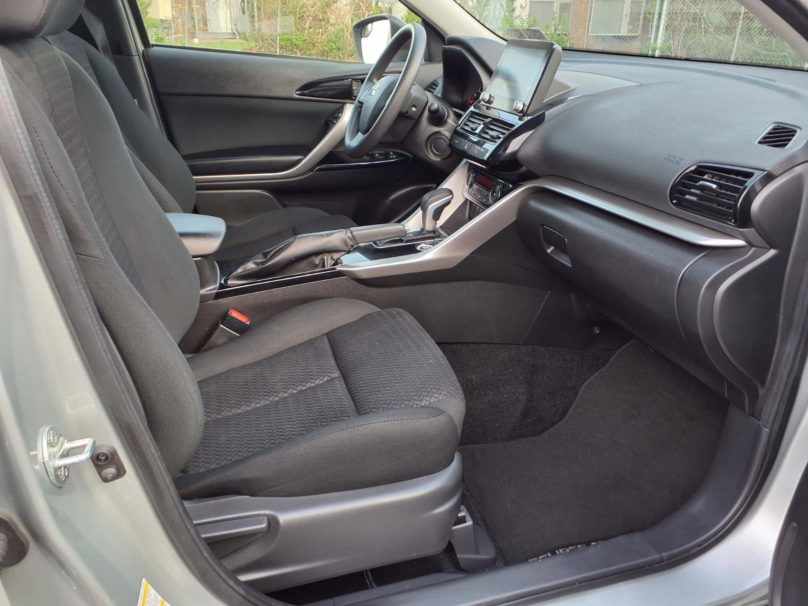 Used 2024 Mitsubishi Eclipse Cross LE image 11