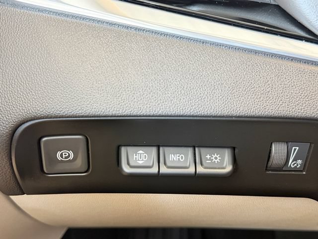 Used 2023 Buick Enclave Avenir w/ Avenir Technology Package AWD/4WD image 31