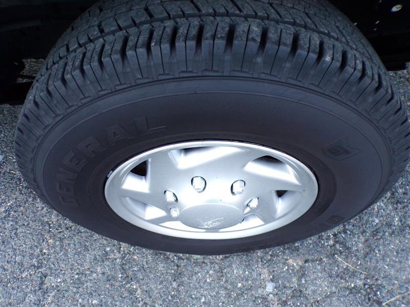 Used 2014 Ford E-250 and Econoline 250 Extended w/ Power Group image 43