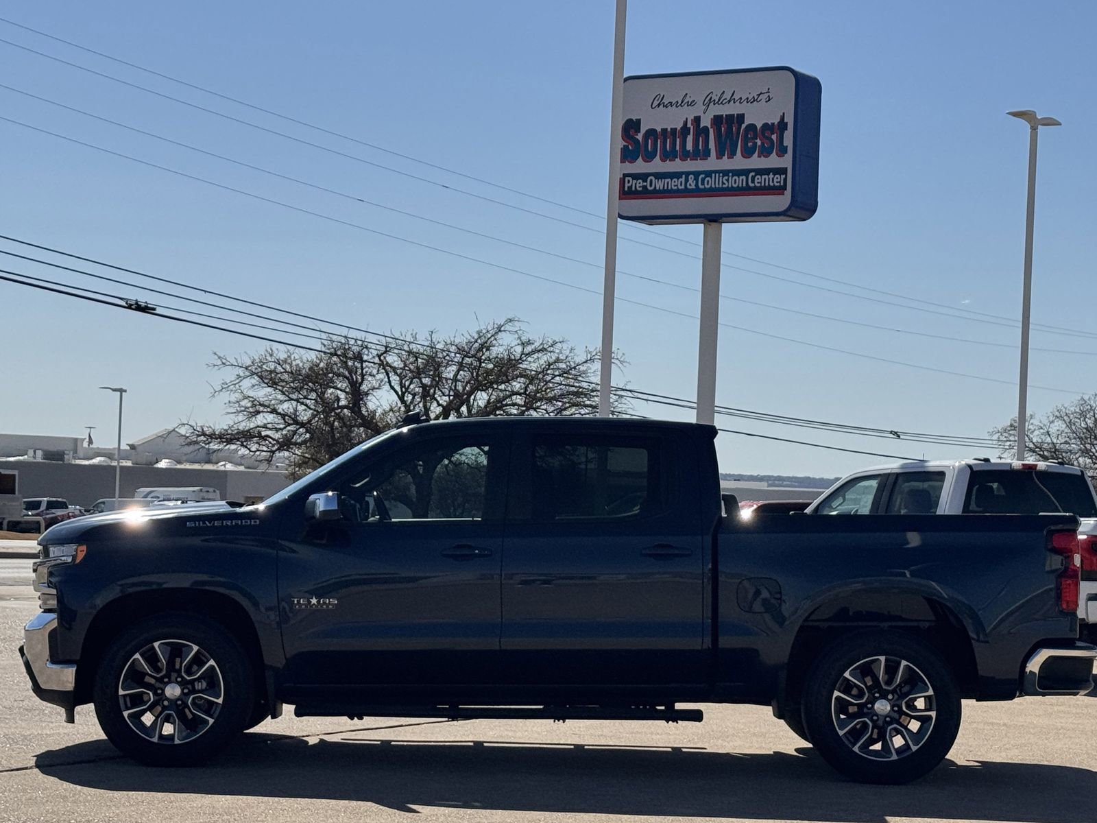 Used 2020 Chevrolet Silverado 1500 LT w/ Texas Edition image 7