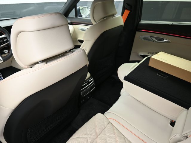 New 2026 Genesis GV70 3.5T Sport Prestige AWD/4WD image 18