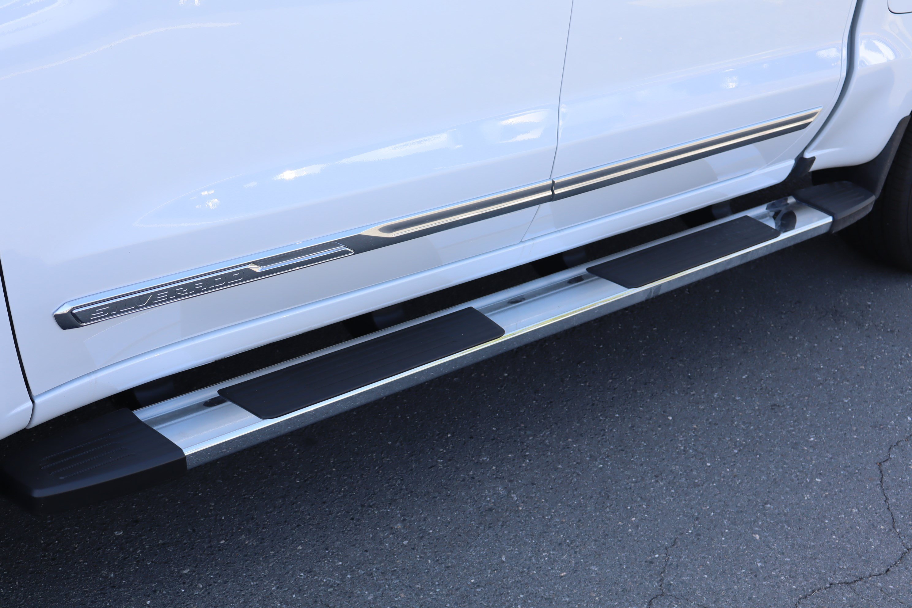 New 2026 Chevrolet Silverado 1500 High Country w/ High Country Premium Package AWD/4WD image 10