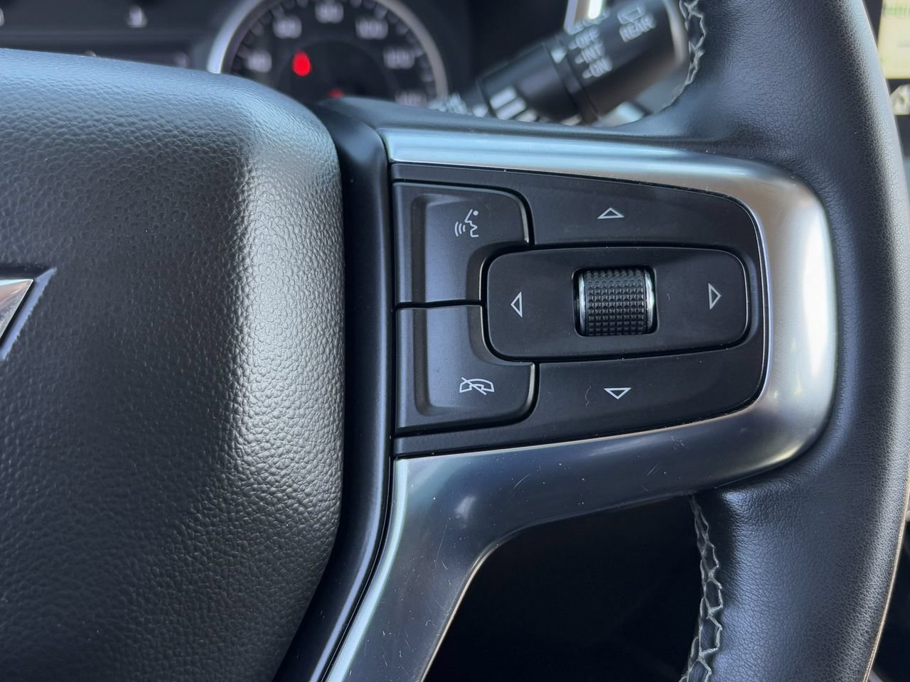 Used 2024 Chevrolet Blazer LT w/ Sound & Technology Package FWD image 17