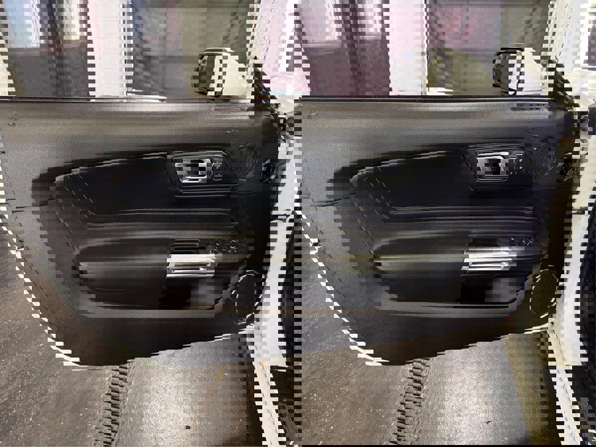 Used 2019 Ford Mustang GT Premium w/ Equipment Group 401A RWD image 23