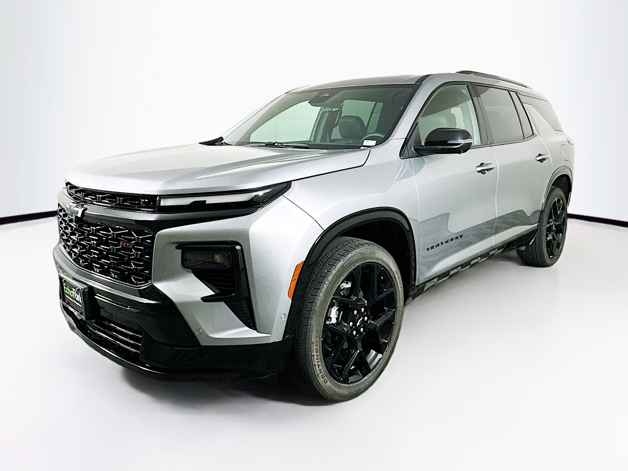 Used 2024 Chevrolet Traverse RS image 3