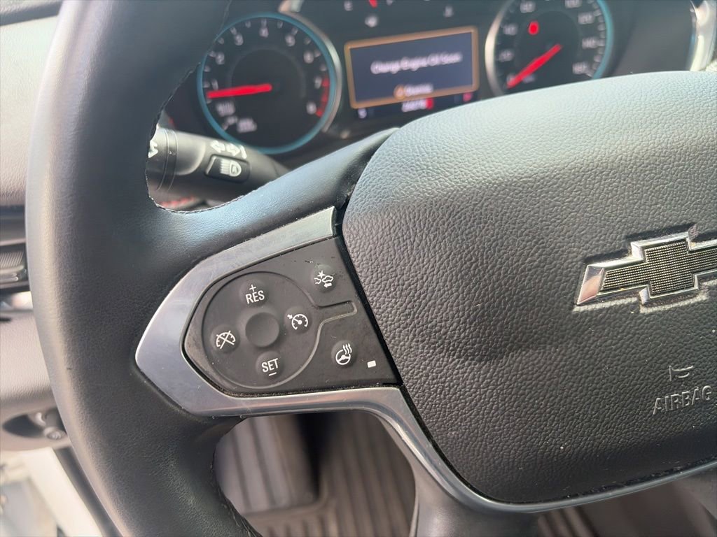 Used 2023 Chevrolet Traverse RS FWD image 16