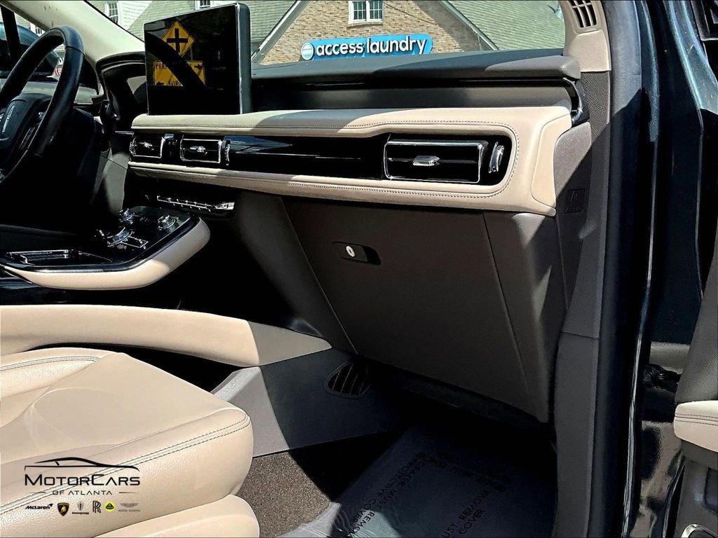 Used 2021 Lincoln Nautilus FWD image 15