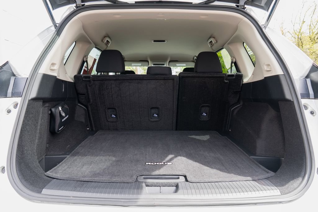 Certified 2025 Nissan Rogue S image 8