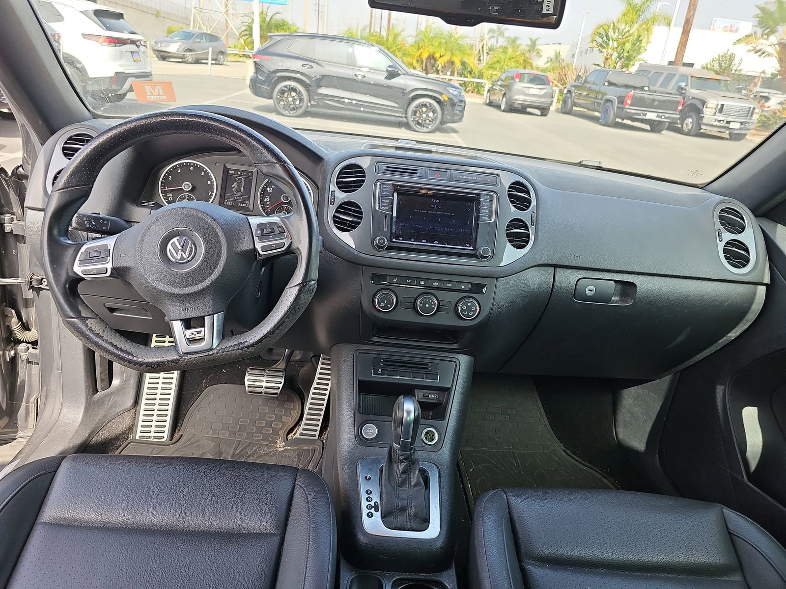 Used 2016 Volkswagen Tiguan R-Line image 12