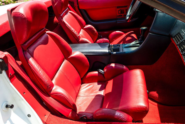Used 1991 Chevrolet Corvette Convertible RWD image 25