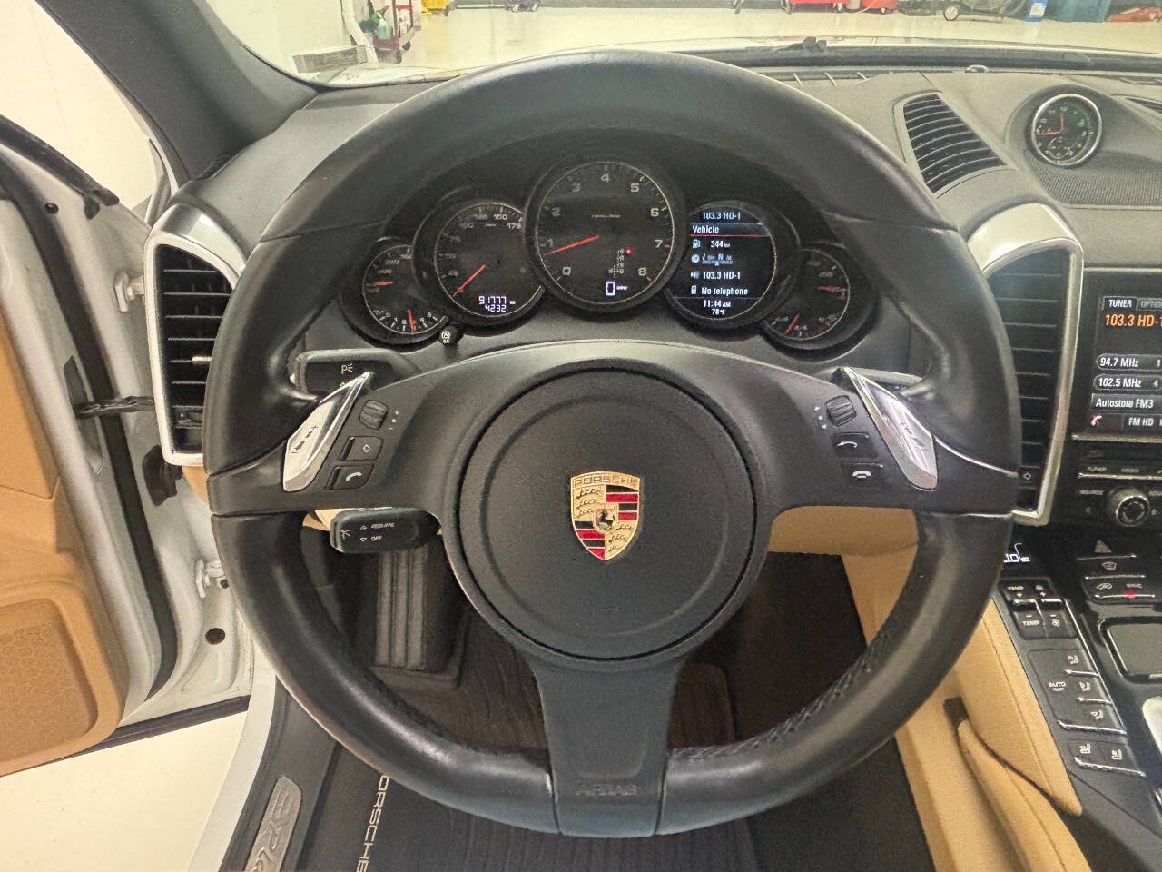 Used 2014 Porsche Cayenne Platinum Edition AWD/4WD image 25