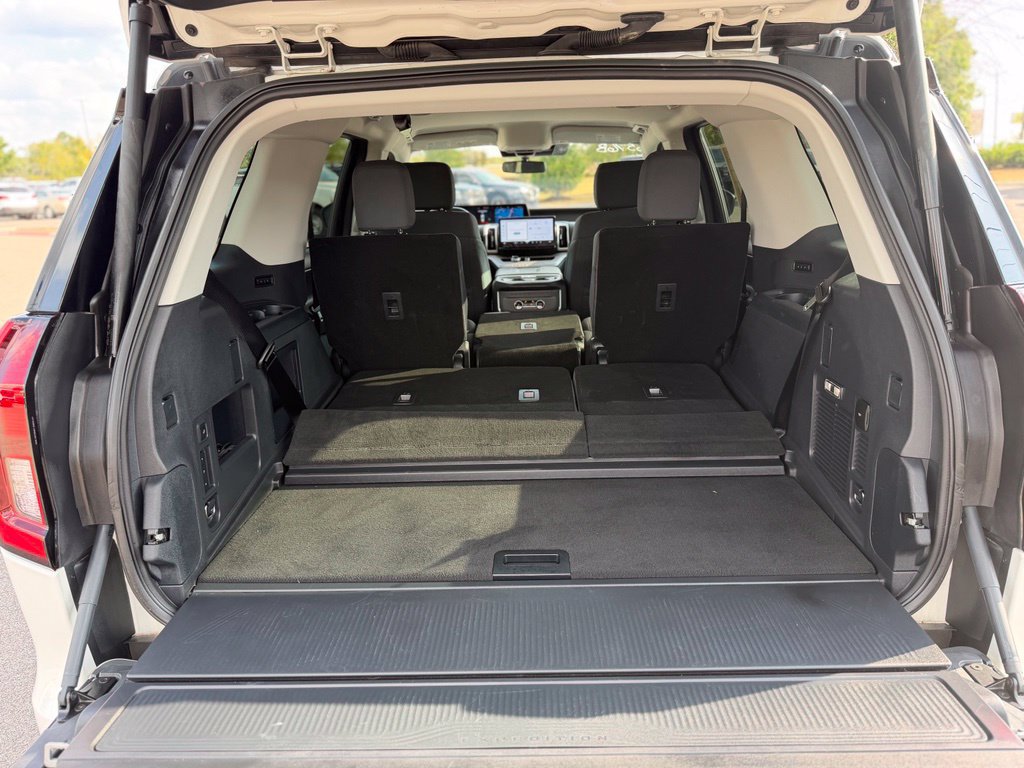 Used 2025 Ford Expedition Active RWD image 20