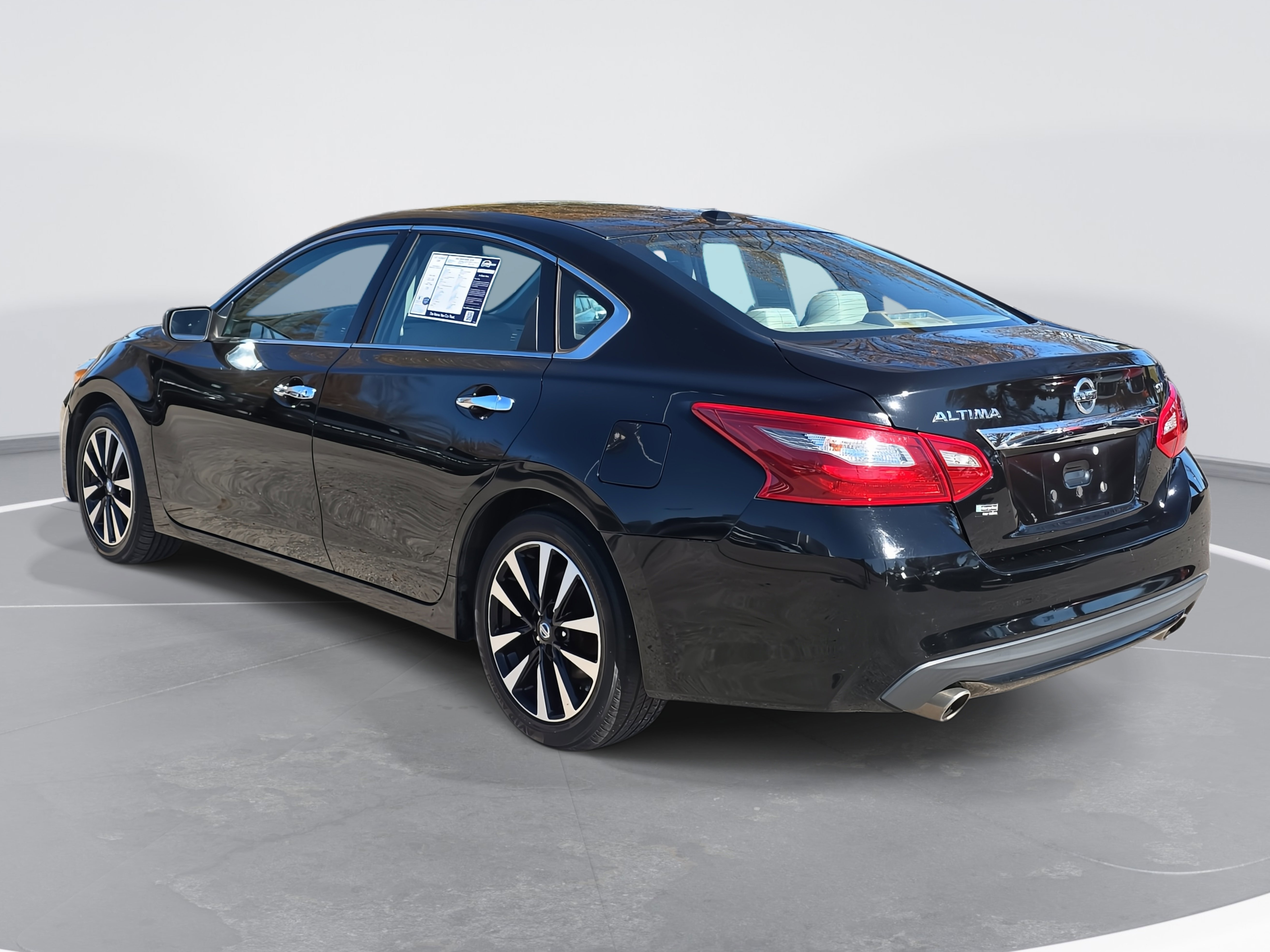 Used 2018 Nissan Altima 2.5 SV image 7