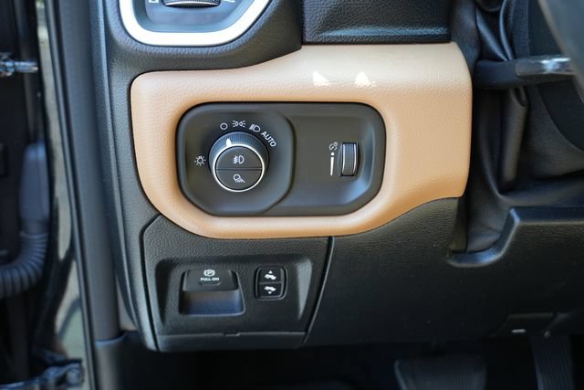 Used 2020 RAM 1500 Big Horn RWD image 24