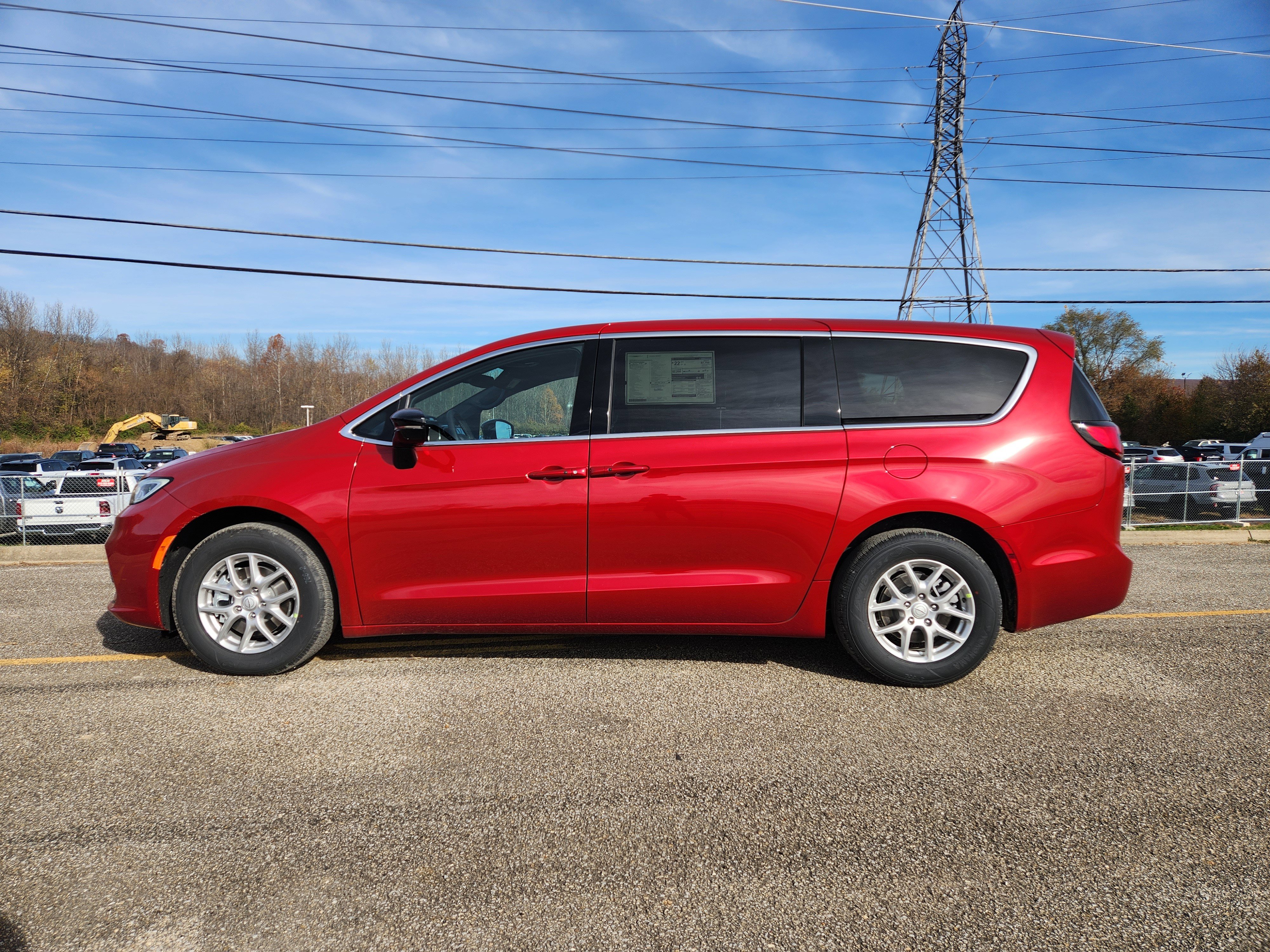 New 2026 Chrysler Pacifica Select FWD image 16