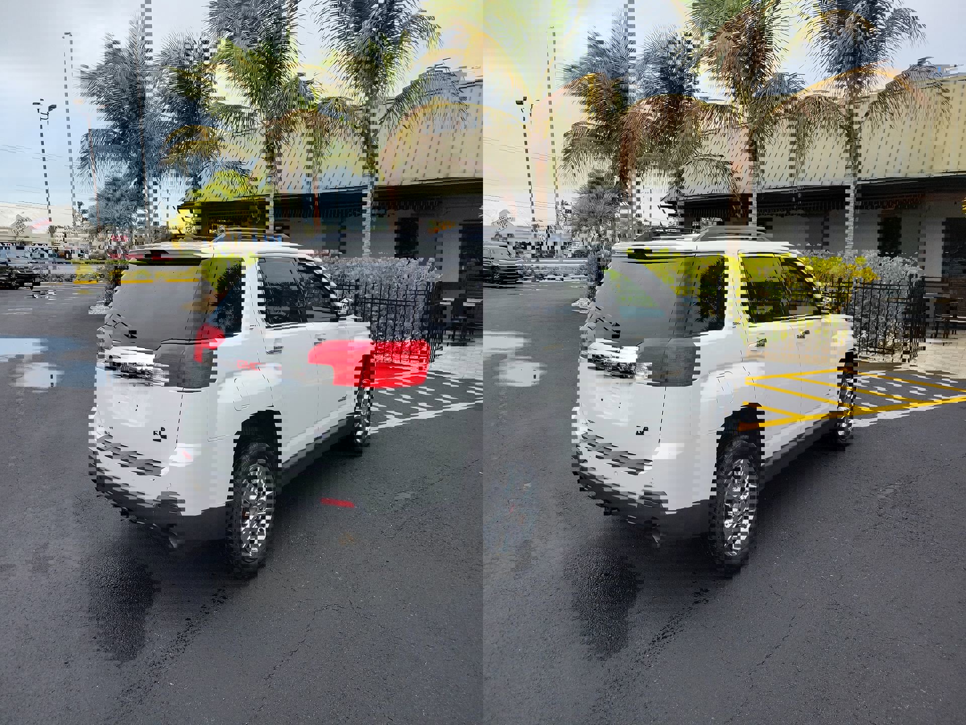 Used 2015 GMC Terrain SLT w/ Chrome Edition image 6