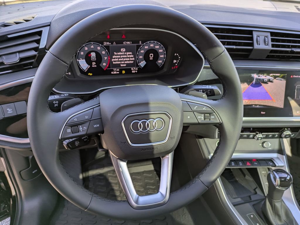 Used 2025 Audi Q3 2.0T Premium w/ Convenience Package AWD/4WD image 19