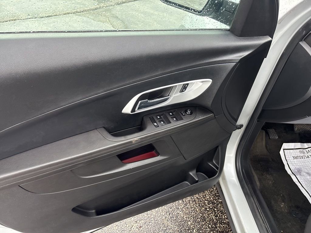 Used 2017 Chevrolet Equinox LT w/ Convenience Package image 22