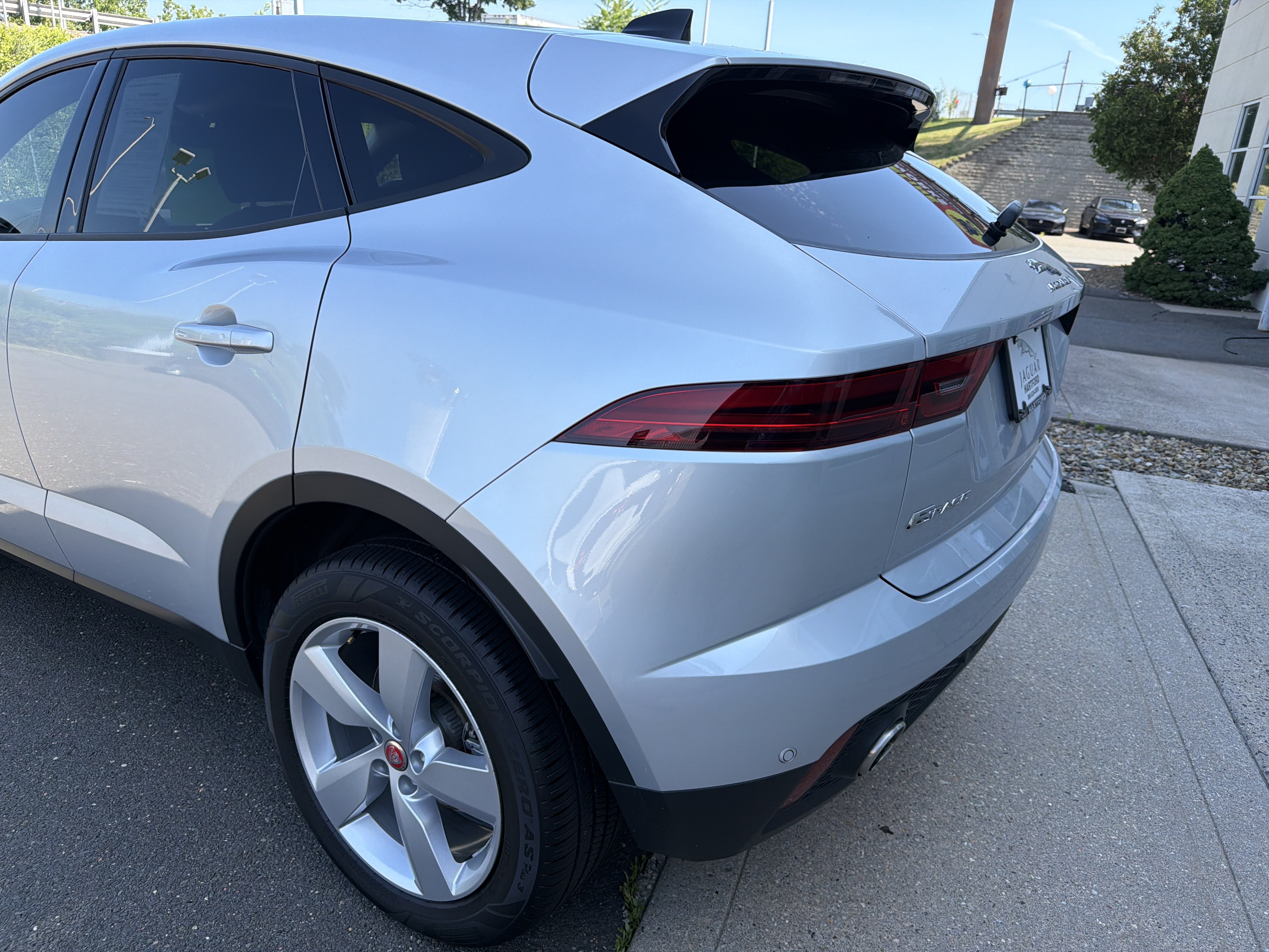 Used 2023 Jaguar E-PACE SE AWD/4WD image 15