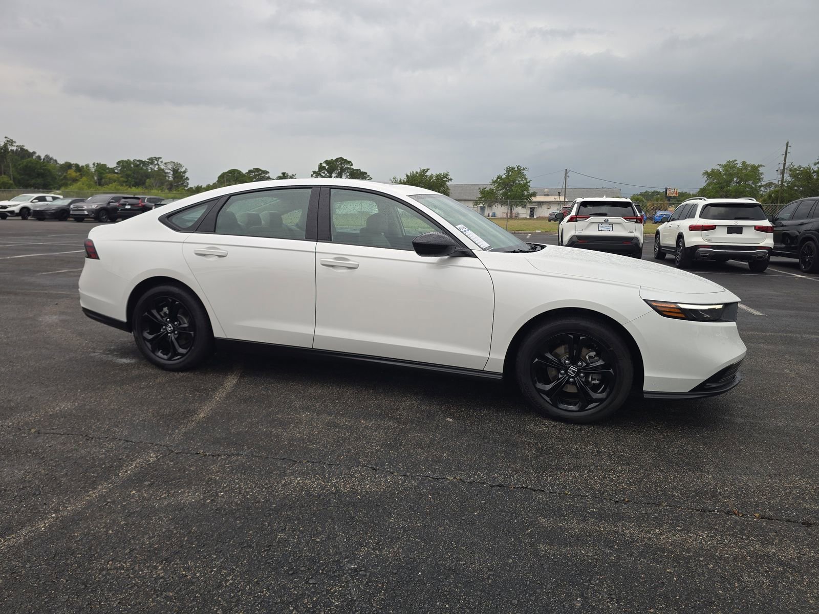 Certified 2025 Honda Accord SE image 2