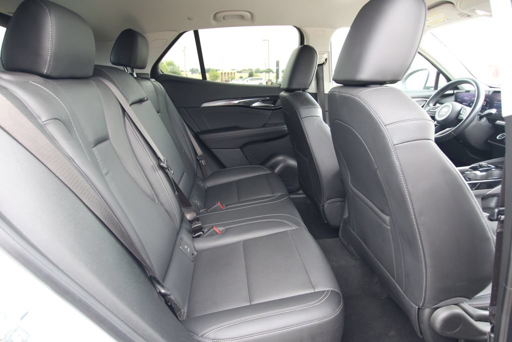 Used 2024 Buick Envision Preferred AWD/4WD image 9