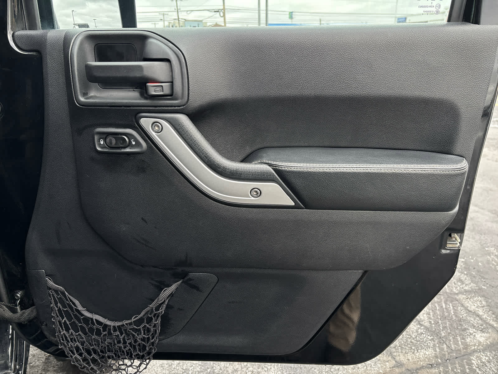 Used 2014 Jeep Wrangler Unlimited Rubicon image 26