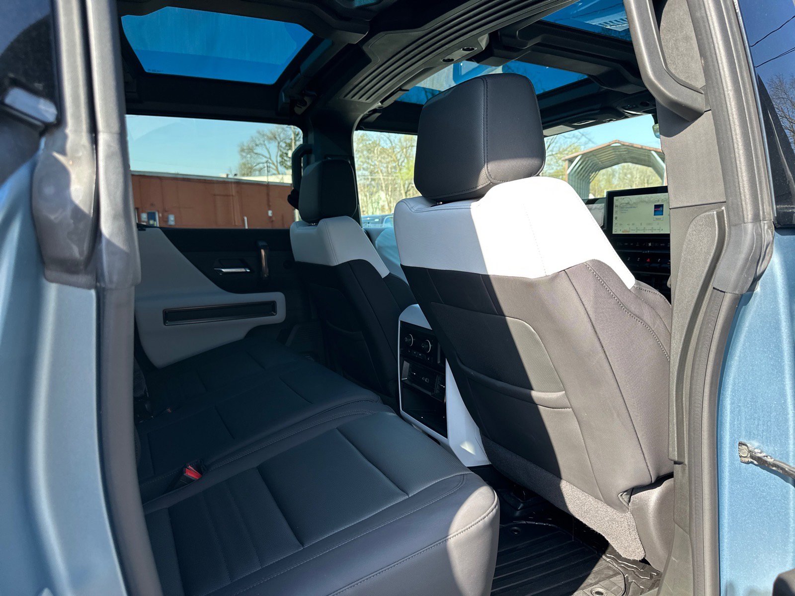 Used 2024 GMC Hummer EV 3X w/ Omega Edition AWD/4WD image 27