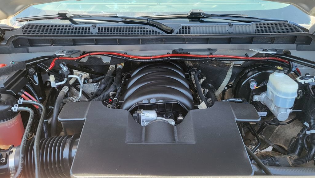 Used 2018 Chevrolet Silverado 1500 LT w/ All Star Edition AWD/4WD image 38