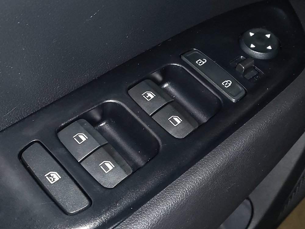 Used 2021 Hyundai Venue SE image 27