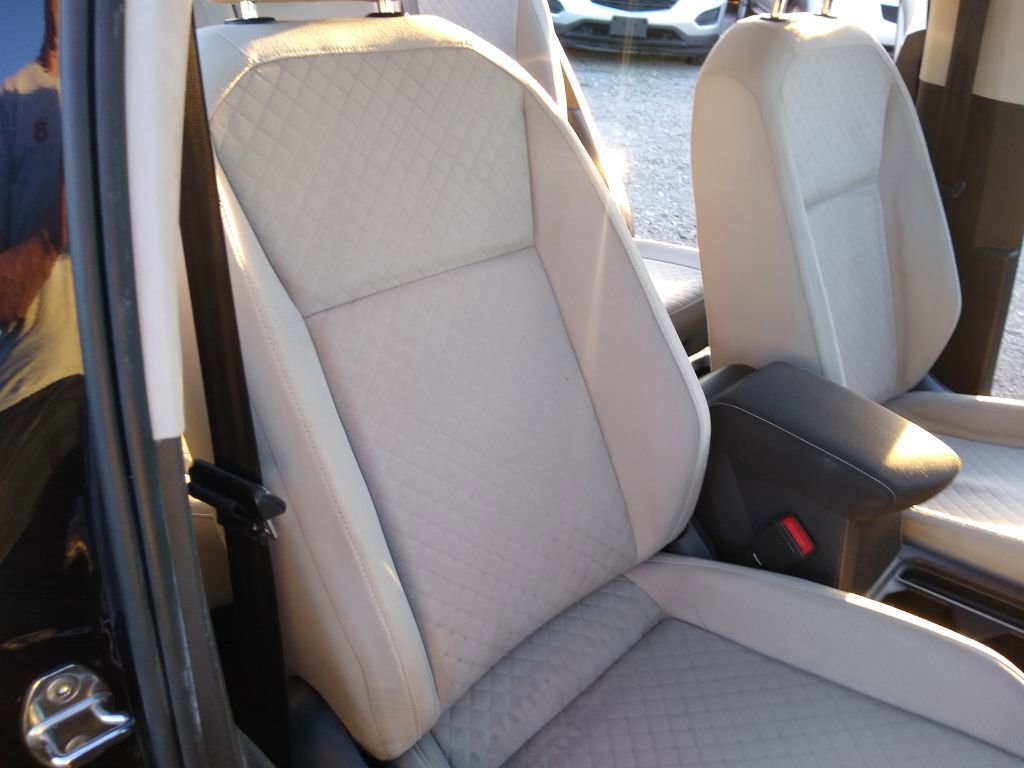 Used 2021 Volkswagen Tiguan S image 36