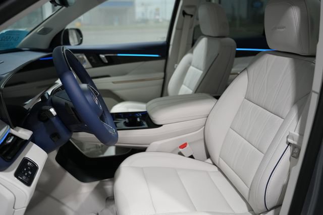 New 2026 Buick Enclave Avenir w/ Super Cruise Package AWD/4WD image 13