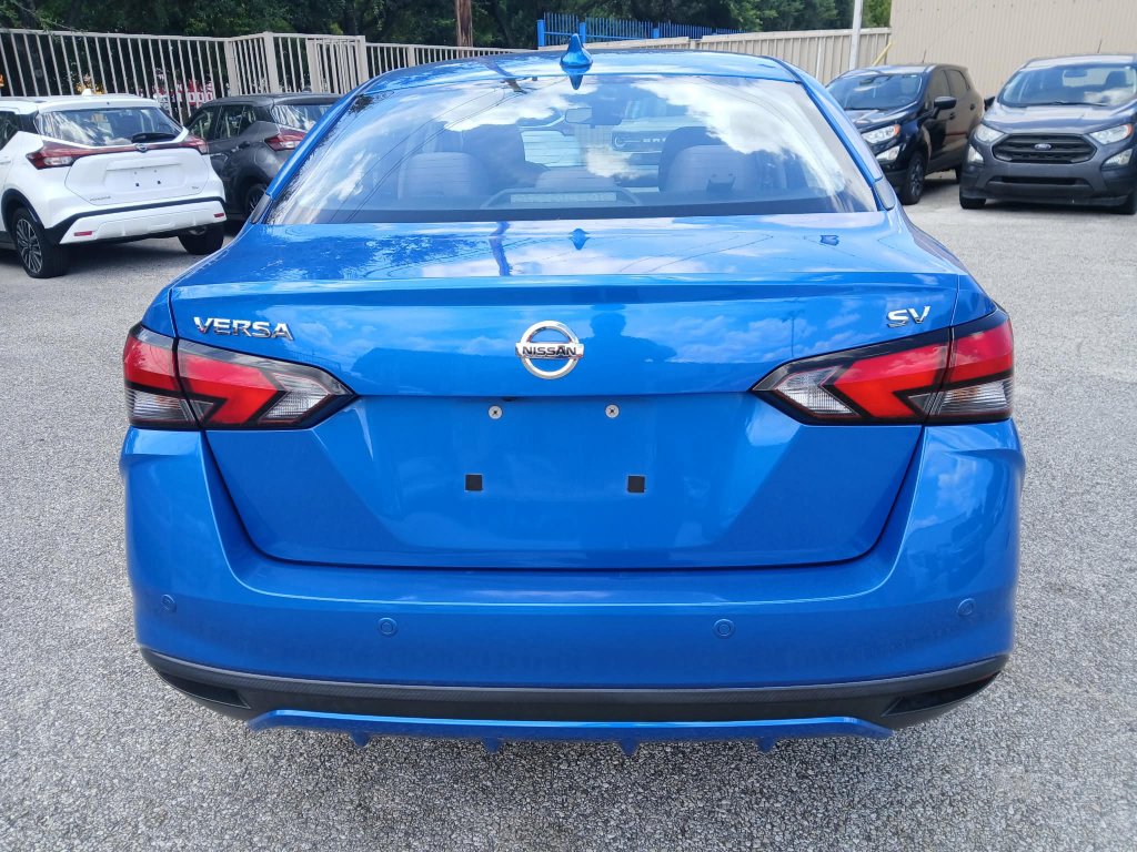 Used 2021 Nissan Versa SV FWD image 6