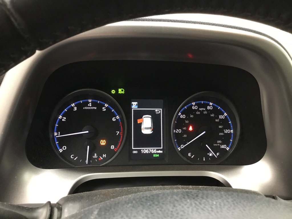 Used 2018 Toyota RAV4 XLE w/ Plus Extra Value Package AWD/4WD image 14