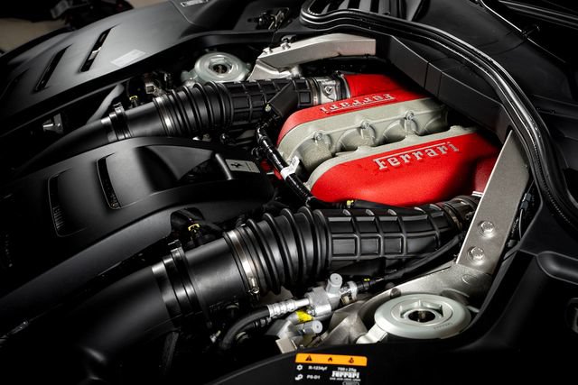 Certified 2025 Ferrari Purosangue AWD/4WD image 14