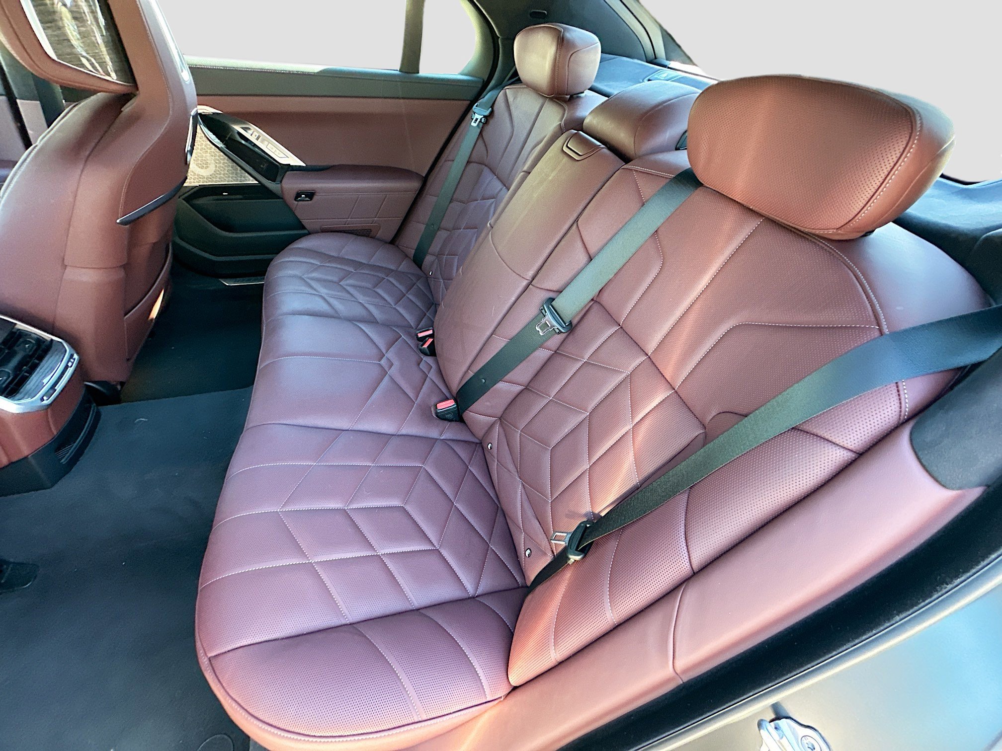 Certified 2024 BMW 760i xDrive w/ Executive Package image 54