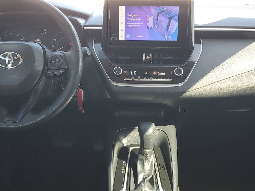 Used 2023 Toyota Corolla LE image 31