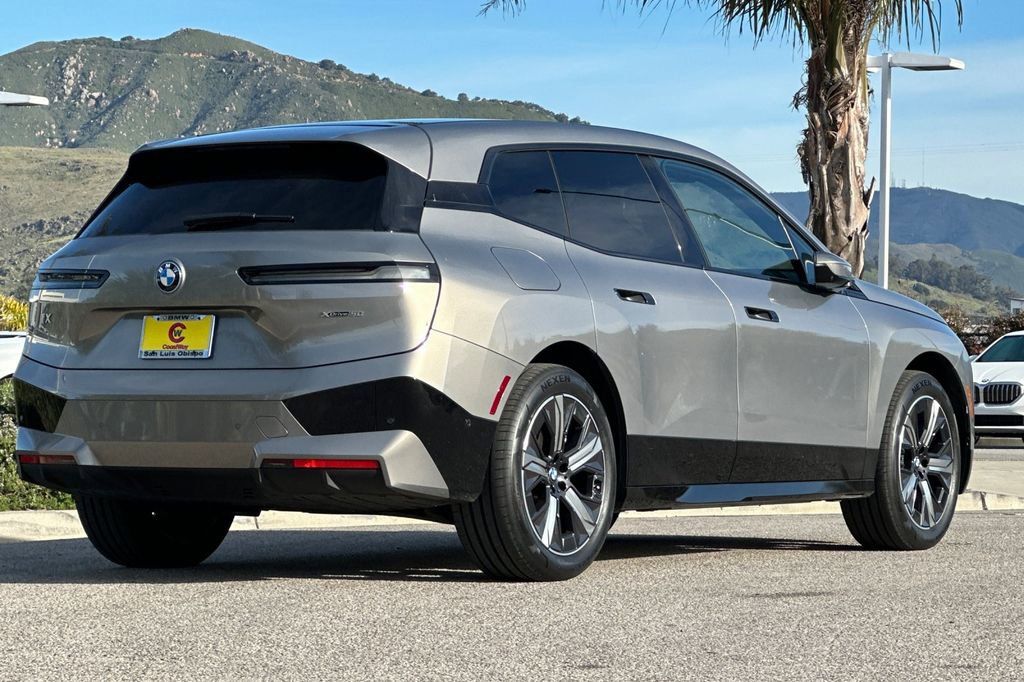 Used 2024 BMW iX xDrive50 w/ Premium Package image 3