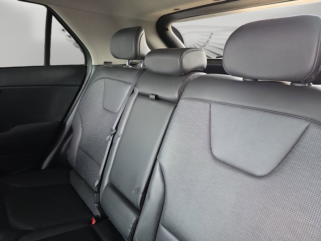 Used 2023 Kia Niro SX Touring image 17